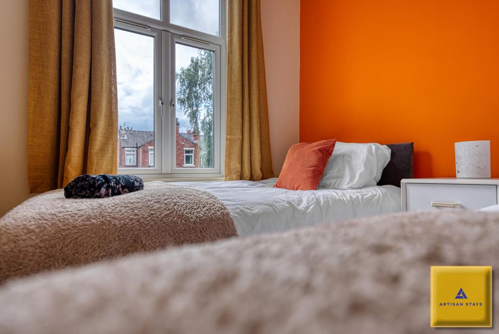 4 Bedroom, 6 Beds, 3 Bathrooms, Near Nec & Birmingham Airport, Business, Contractor And Family Friendly, Free Wi-Fi, Free Parking Coventry Exterior foto